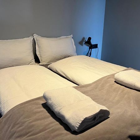 Tb Apartment อาคูเรย์รี ภายนอก รูปภาพ