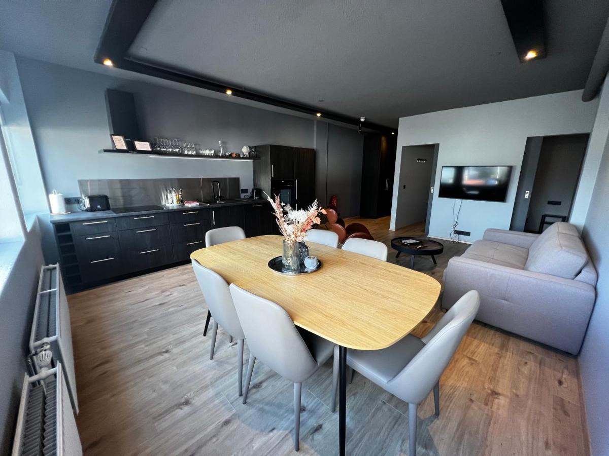 Tb Apartment อาคูเรย์รี ภายนอก รูปภาพ