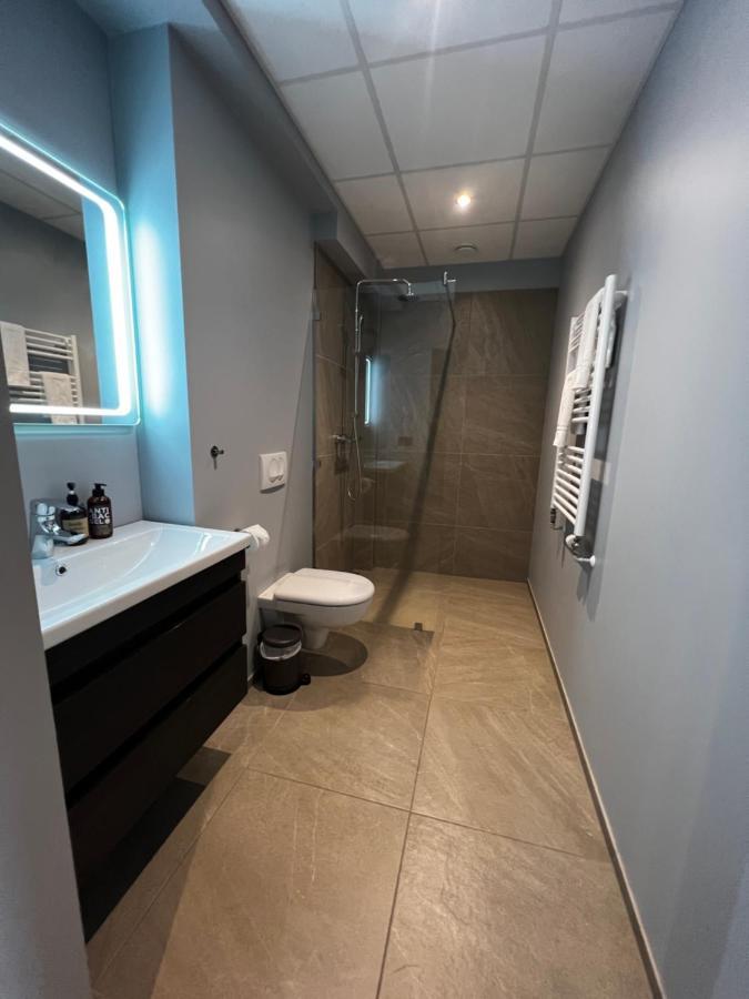 Tb Apartment อาคูเรย์รี ภายนอก รูปภาพ